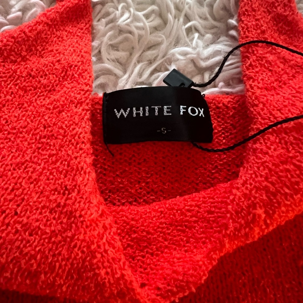 White Fox Crop Top Tank - Picture 3 of 4